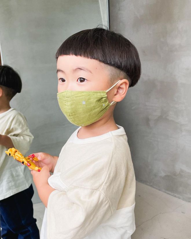 视频剪教程男孩头发怎么剪_男孩剪头发教程视频_男孩剪发视频简单发型